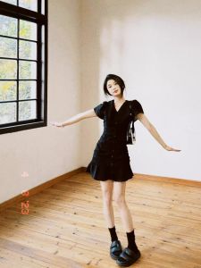 XUECAIQI | French Audrey Hepburn Style Summer Suitable Slimming V-Neck Waist-Cinching Dress