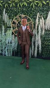 Fashionable Boys Suit Set 3 Pieces Jacket Vest Pants Banquet Party Outfit Elegant Childrens Tuxedo Wedding Guest Clothes 3-16T