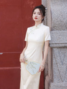 Elegant Embroidered Cheongsam Long Sleeve Short Dress High Collar Low Slit for Young Women Summer New Style Chinese Fashion