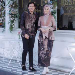 SET COUPLE KEBAYA AVEENA DUSTY BATIK  KEBAYA MODERN COUPLE KEBAYA TERBARU KEBAYA COUPLE PASANGAN ELEGAN KEBAYA BRUKAT COUPLE PASANGAN KEBAYA TUNANGAN KEBAYA WISUDA BAJU COUPLE PASANGAN KONDANGAN BAJU COUPLE PESTA KEBAYA HARI KARTINI NIKITA