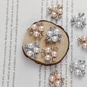 【COD】100Pcs Pearl Flower Core DIY Accessories Three Pearls Flower Core Rhinestone Accessories