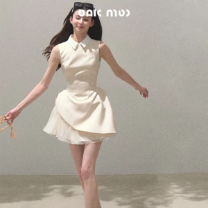 OAKMOO | Đầm Lông Cừu Siết Eo Cổ Có Thể Tháo Dỡ