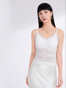 Huyu | Lace Trimmed V-neck Chinese Style Gathering Bra