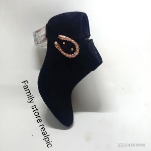 sepatu boots hak kaca terbaru