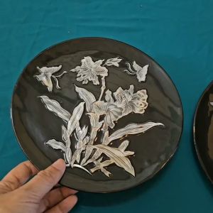 Dĩa sơn mài cao cấp Thanh Bình Lê cẩn ốc đẹp phi 20 cm hoạ tiết hoa lan hoa cúc