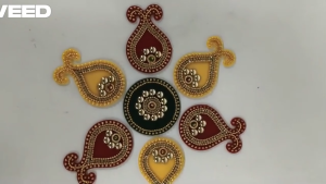 Acrylic Beaded Small Rangoli Floor Decoration 7-Piece Set | Traditional Festive Decor for Diwali Pooja & Weddings (1 Set | Size - 7 inch)