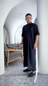 Jubah Haji dan Umroh: Raffasya Jubbah & Gamis Muslim Pria
