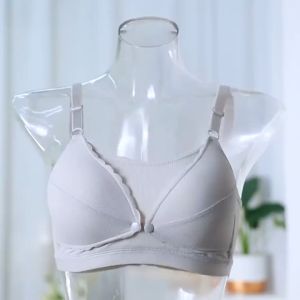 ชุดเสื้อในให้นม ลายลูกไม้ผ้านิ่มไม่ระคายผิว ไม่มีโครงใส่สะบายไม่กดทับ, ระบายอากาศดี และเสริมฟองน้ำบางในตัวทรงสวย