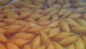 ขนมบดิน 1 ถาดใหญ่ = 12 ชิ้นใหญ่ คุ้มมาก มูฮำหมัดรสดี - ขนมบดิน 1 ถาด 12 ชิ้น รสดี คุ้มค่า ใช้เป็นของฝากหรือขนมทานเล่นได้สบาย ๆ