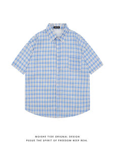 เสื้อเชิ้ตแขนสั้นลายสก็อตสีน้ำเงินสไตล์ย้อนยุคสไตล์อเมริกัน MOISHE TIDE สำหรับผู้ชายและผู้หญิง ทรงหลวม ใส่สบาย ป้องกันแสงแดด