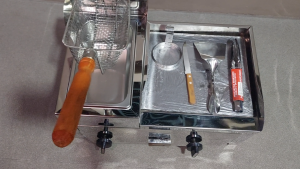 2 in 1 Burger Griddle & Deep fryer 12in x 20in total) Gas Type/Griddle size 12inches