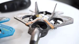 Đồ Chơi Máy Bay Điều Khiển Từ Xa V17 Chế Độ Uốn Lượn 360 Độ Trên Không Có Đèn LED Tặng Kèm Động Cơ Phụ Kiện Máy Bay