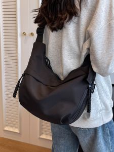 Oxford Cloth Dumpling Shaped Shoulder Bag Womens Fashionable Crossbody Bag Large Capacity Commuting Class Bag ILINX Brand