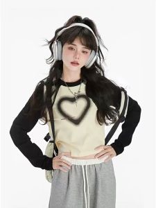 Newlan ZZ071 Baju Crop Top lengan panjang/kaos lengan panjang wanita kekinian/Heart Print Cropped Top/korean top KAOS CROP WANITA American Vintage Port Style Lengan Panjang T-Shirt Wanita Slim Short Inner Spice Girl Hot Top