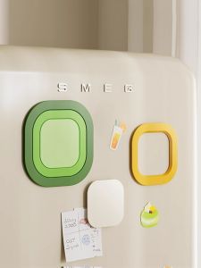 แผ่นรองหม้อซิลิโคนทรงกลมดูดซับแม่เหล็ก แผ่นรองอาหารทนความร้อนสูงสำหรับครัว แผ่นรองหม้อแบบหรูหรา แผ่นรองหม้อแบบดูดซับแม่เหล็กสำหรับตู้เย็น