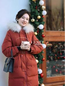 แจ็คเก็ตขนเป็ดสีแดง Rixo Exit แฟชั่นฤดูหนาว 2024 แขนยาว สไตล์ฝรั่งเศส เสื้อผ้าทำงานสไตล์ใหม่ปีใหม่