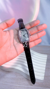 Jam Tangan Wanita GAVITEN GV 008 Black Silver Original Garansi Resmi 1 Tahun - Leather