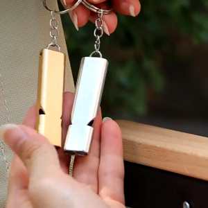 Còi Cứu Sinh 2 Lỗ Hợp Kim Nhôm – Set 5 Cái – Còi Sinh Tồn Móc Khóa Âm Lượng Lớn Dã Ngoại Cứu Hộ