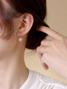 ต่างหูรูปหัวใจเงินสีทองแดงสไตล์เกาหลีสำหรับผู้หญิง เครื่องประดับแฟชั่นสุดเก๋ เครื่องประดับแฟชั่นฤดูใบไม้ผลิ 2025