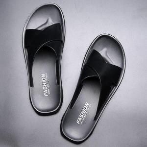 MOMIAN | Mens Anti-slip Outdoor Summer Trendy Slippers
