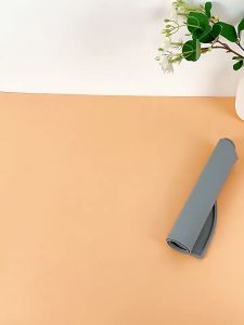 Cat Food Mat Silicone Pet Feeding Mat Suitable for Floor Anti-slip Waterproof Dog Water Bowl Tray Easy-to-clean Pet Placemat