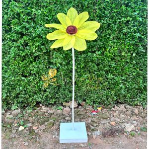 standing bunga giant flower motif bunga Daisy dekorasi pelaminan / giant flower photogrgraphi / bunga hias