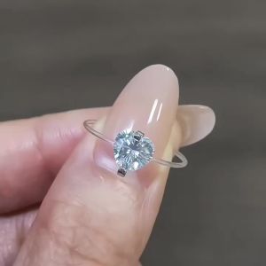 A 1-Carat Clear Fishing Line Heart-Shaped Moissanite Ring for Women Perfect for Everyday Wear and Dates.