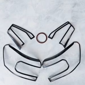 Cover Garnish Lampu Belakang Mobil Toyota Raize 2021 Carbon