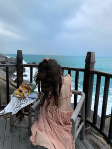 ชุดเดรสยาวสายเดี่ยวสไตล์ฝรั่งเศสเซ็กซี่สำหรับผู้หญิง ชุดเดรสยาวคลุมเข่าสไตล์วันหยุดชายหาด ชุดทำงานฤดูร้อน