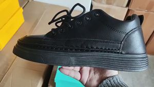 Sportswear Shop รองเท้าหนังลําลอง รองเท้าผู้ชาย รองเท้าผ้าใบใส่สบาย รองเท้าผ้าใบ