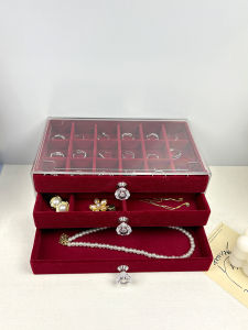 กล่องเก็บเครื่องประดับสีแดงหรูหราพร้อมจี้และแหวน กล่องเก็บของสำหรับโต๊ะทำงาน กล่องเก็บของสำหรับใส่เครื่องประดับแบบเรียบง่าย