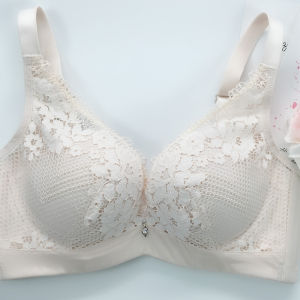 Wireless Bralette Lace Trim mid Thickening Young Womens Underwear Bandeau Style Floral Pattern U-Neck Back Three Rows Buckle