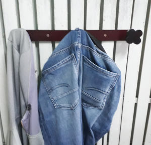 Móc treo quần áo nón bảo hiểm 3 chấu đầu hình hoa 100% gỗ tự nhiên bền đẹp chắc chắn màu nâu thanh lịch