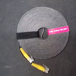Dây mạng CAT5e dài 10 mét thiết kế dạng dẹp 8 lõi đồng nguyên chất chất lượng cao.