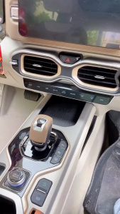 Giá đỡ điện thoại sử dụng 2 miếng nhựa ABS dán 3M gắn xe hơi gắn tường dùng cho tất cả các điện thoại thông dụng