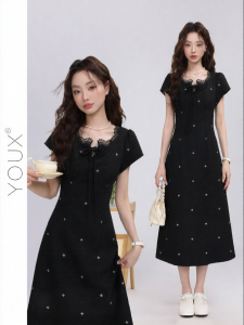 YOUXIANG | Đầm Dài Đính Ren Viền Ôm Eo