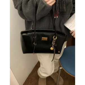 Túi Đeo Vai Dung Tích Lớn Kiểu Pháp Cổ Điển Cho Nữ Mùa Đông Thời Trang Nhỏ Gọn Đa Năng Túi Đeo Chéo Bằng Da PU Màu Trơn