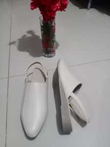 semi sepatu tutong