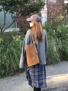 Rose Live Vintage Red Suede Bucket Bag Belt Buckle Single Shoulder Handbag Fashion Trend Soft Handle Commute Purse Women Bags
