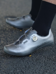 Santic Cycling Cleats Shoes for Road Men Women Carbon Fiber Outsole Breathable Racing Bike Sneakers
