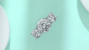 JIUZUAN 3 Carat Three-Stone Moissanite Ring - S925 Silver 18K Gold Plated Hypoallergenic Perfect for Engagement & Wedding