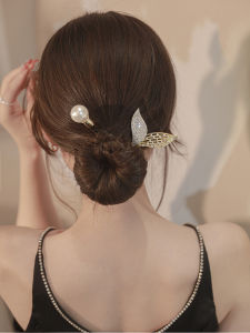 Magic Pearl Fish Tail Twist Clip Hair Accessories Womens Sweet Style Summer New Fresh out Fashion Hairpins Back of Head Decorations