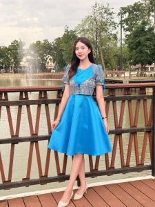 ชุดผ้าไทยสีฟ้า กั๊กทรงย้วยแขนตุ๊กตา สีฟ้าอมเทา ทรงย้วยแต่งโบว์ตรงแขน