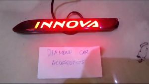 Lampu Reflektor Bemper Belakang Innova 2010-2015 Tulisan INNOVA