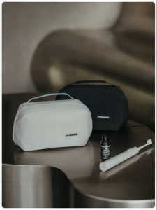 NatureHike | Portable Waterproof Large Capacity Toiletry and Makeup Organizer Bag