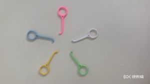 Dụng Cụ Tháo Khay Niềng Răng Trong Suốt Cây móc tháo khay chỉnh nha Invisalign Zenyum Leetray. …