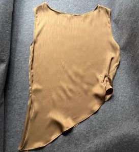 Áo Ba Lỗ Không Tay Không Đối Xứng Phong Cách Mới Của Trung Quốc Mùa Hè 2025 Áo Ba Lỗ Không Tay Dáng Rộng Thời Trang Nữ