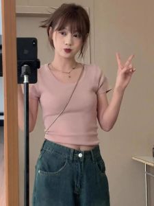 Slim Fit Ice Silk Knitted Short Sleeve T-Shirt: A Summer Must-Have