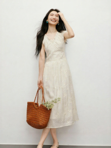 HOPESHOW | Sweet Embroidered V-Neck Flowy Summer Dress
