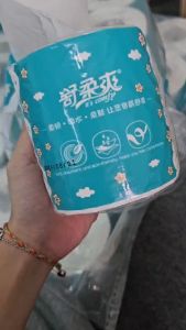 ทิชชู่ม้วน กระดาษทิชชู่ม้วน 1ม้วนหนา4ชั้น เช็ดหน้าได้ 1หิ้วมี10ม้วน เหนียวนุ่ม ไม่เป็นขุย เช็ดหน้าได้ กระดาษชำระ อย่างดี ของใช้ในบ้าน